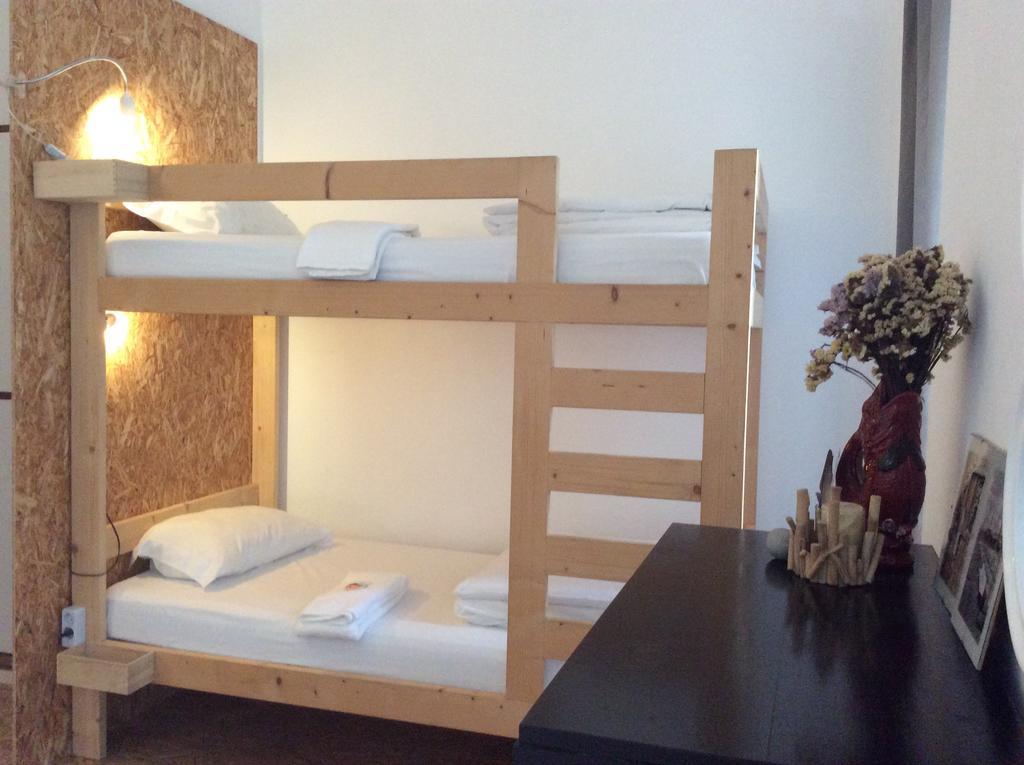 Marina Lounge Hostel ปอนตาเดลกาดา ภายนอก รูปภาพ